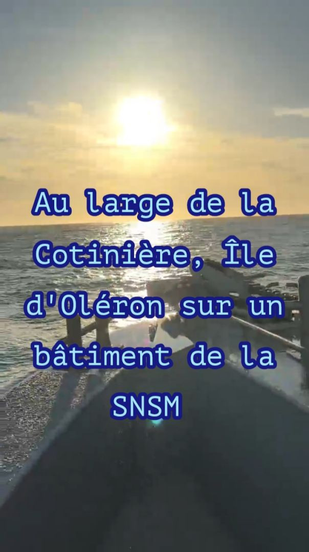Sur un bâtiment de la SNSM au large de l'île d'Oléron
